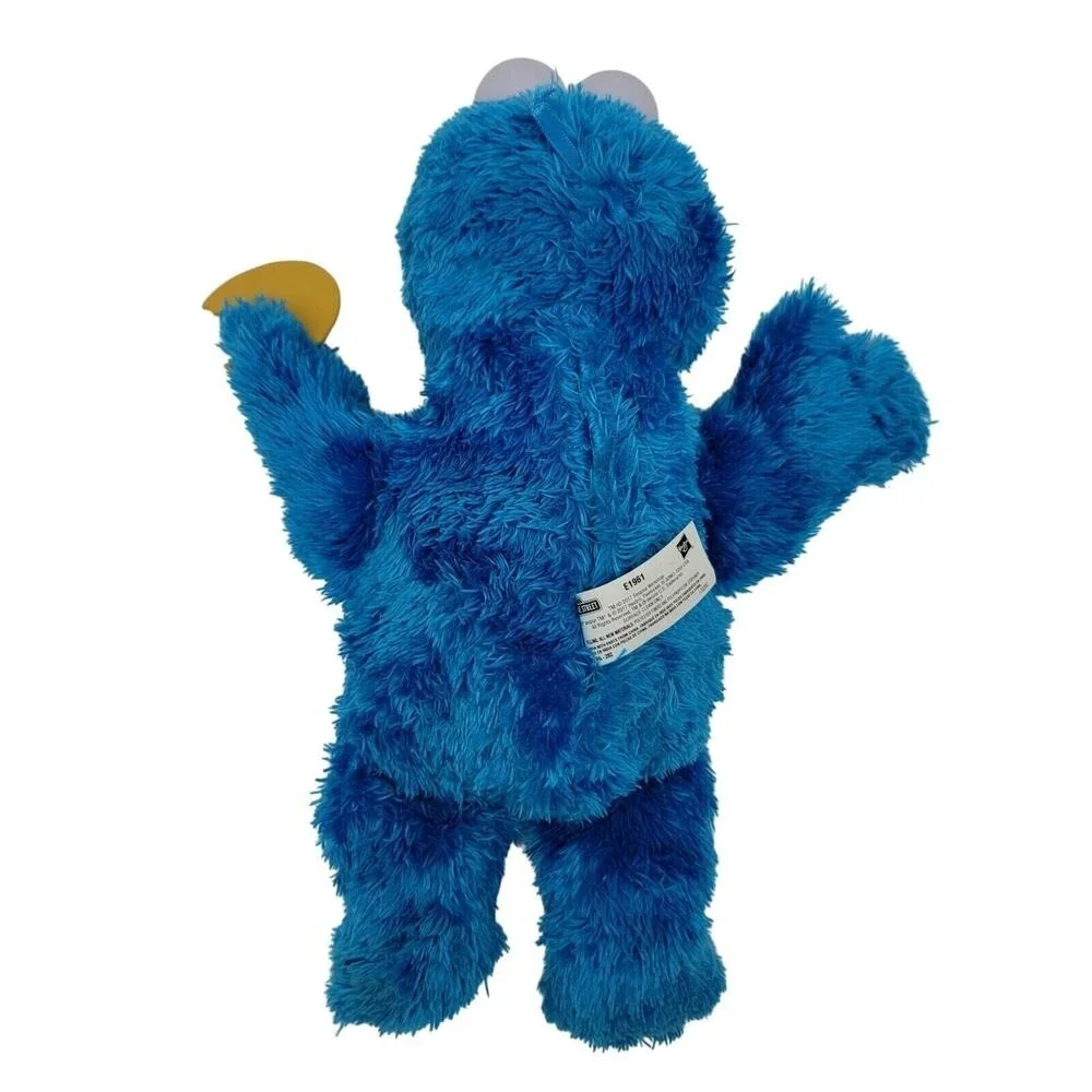 Sesame Street Feed Me Singing Cookie Monster Plush Interactive E1961 Vibrates‎